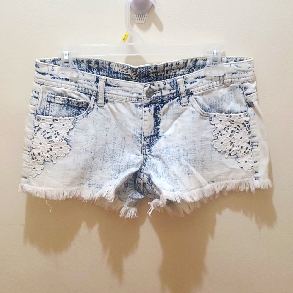 Distressed jean short shorts